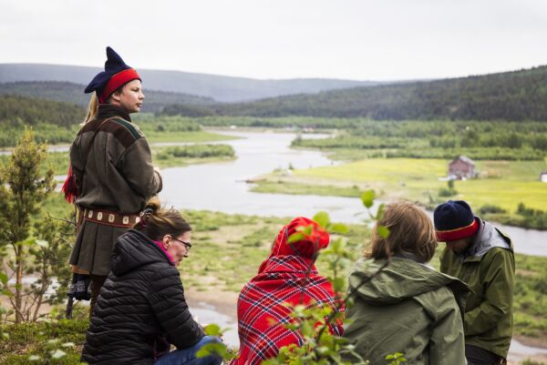 Åpnet kunstprosjekt på «toppen» av Bieskkenjárga