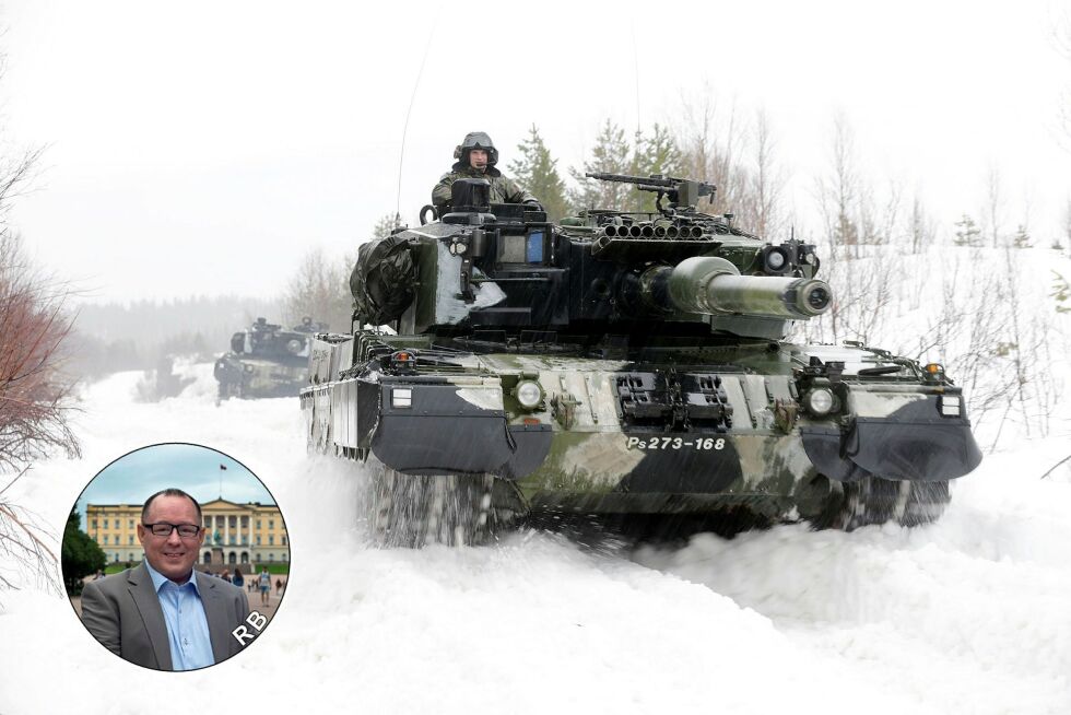 En stridsvogn på farten under Cold Response 2022. En militærøvelse i Norge som inkluderte finske og svenske styrker. Foto: Forsvaret (Torbjørn Kjosvold). Innfelt: Rune Bjerkli (foto: Torgrim Halvari)