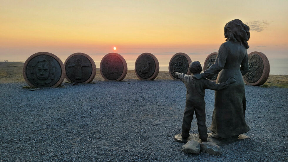Årets pris deles ut ved Barn av Jorden-monumentet med en seremoni på Nordkapp onsdag 6. september.
 Foto: Barn av Jorden