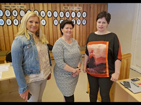 Nå kan Monica pakke opp igjen skoleutstyret