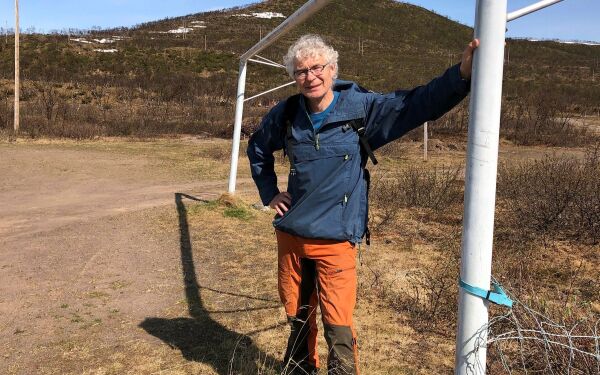 Kommer med gode fotballhistorier fra Finnmark