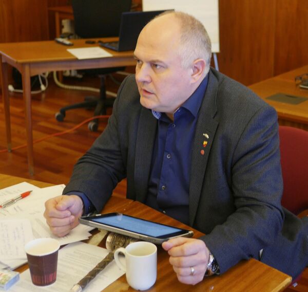 Spør om kommunens advokatutgifter