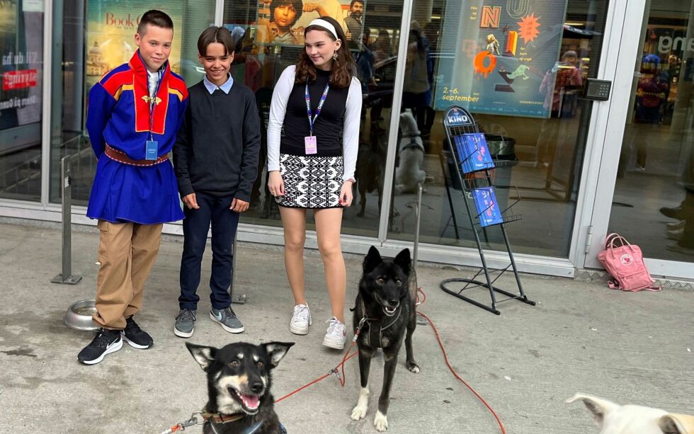 Denne uka hadde Husky-serien førpremiere på TIFF junior. De tre hovedpersonene i serien, skuespillerne Mihkku Ballovara, Leon Alseth Valio og Sara Felicia Rasmus Labba, imponerte stort med sine skuespillerprestasjoner.
 Foto: Elin M. Wersland