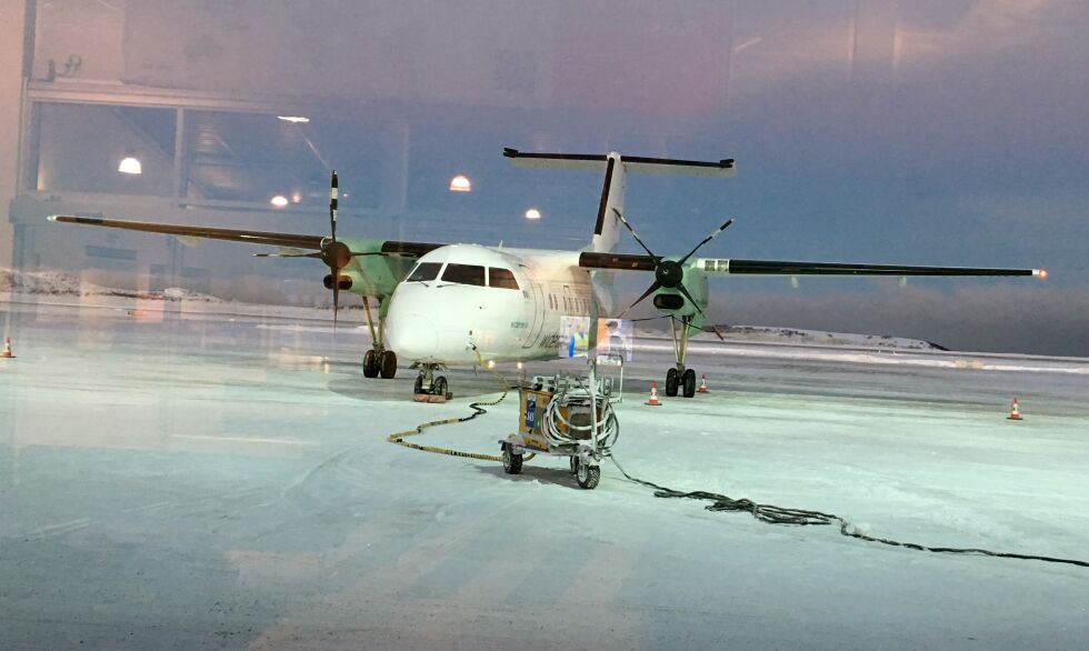 Fredag skulle det aller siste morgenflyet etter planen lande i Lakselv. Dette etter at Samferdelsdepartementet i fjor kuttet i kravene for FOT-rutene i Nord-Norge. Også kveldsflyet til Tromsø forsvinner.
 Foto: Bjørn Arne Johansen