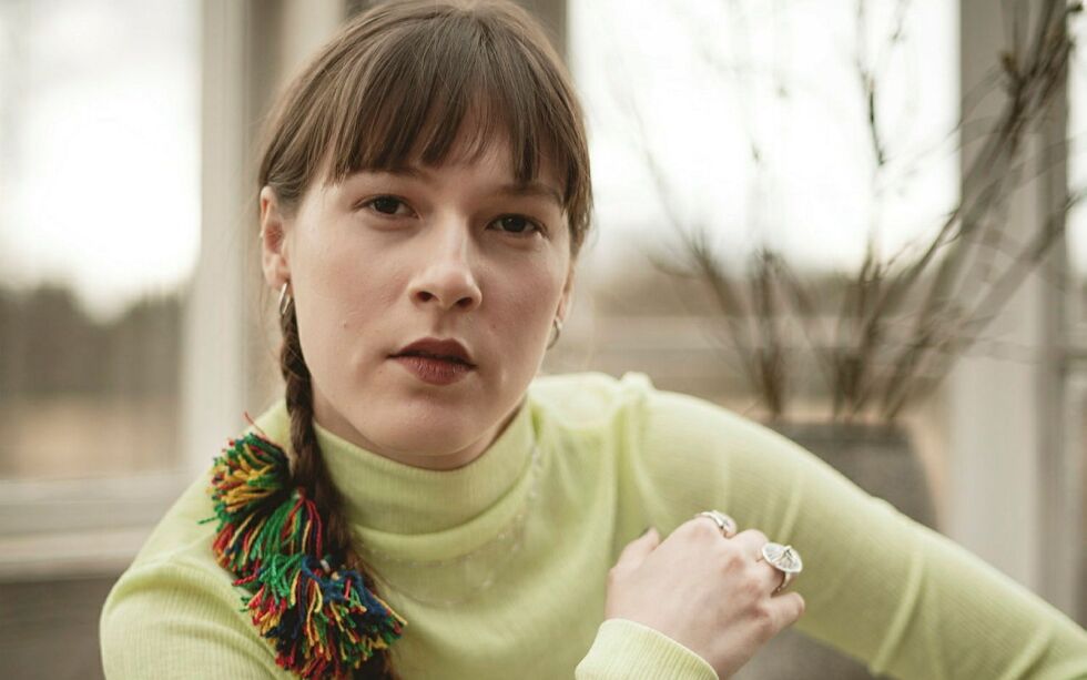 Katarina Barruk er i vinden om dagen og er ifølge jungeltelegrafen spådd til å bli en av årets nykommerfavoritter. Hun har allerede blitt booket til å spille på de anerkjente festivalene by:Larm og Riddu Riđđu, i tillegg til å bli valgt ut som «Endringsagent» for Music Norway, hvor hun skal jobbe for et større flerkulturelt mangfold i musikkbransjen i Norge.
 Foto: Helleday Arts
