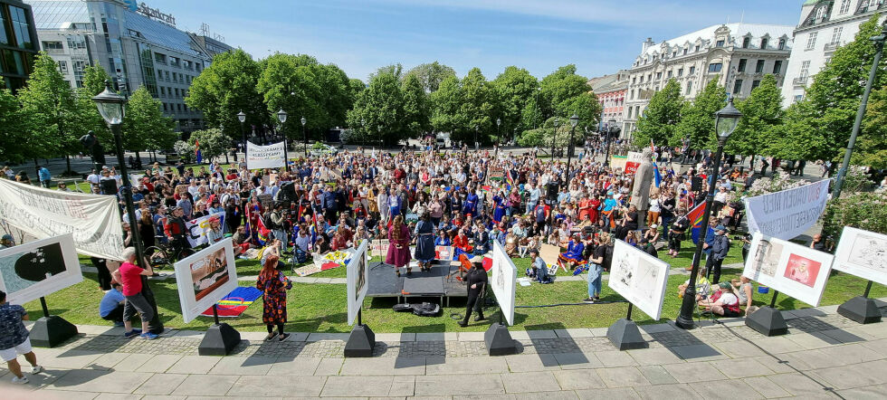 Ill.foto fra mobilisering utenfor Stortinget i anledning 600 dager forløpt siden Fosen-dommen (Arkivfoto: Steinar Solaas)